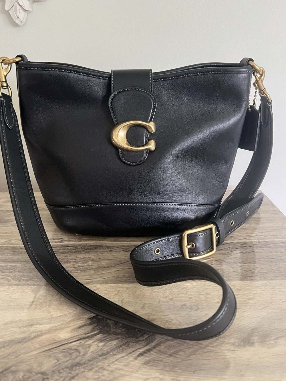 Coach Black Leather Tali Bucket Bag Zip Top CA112 Crossbody Purse